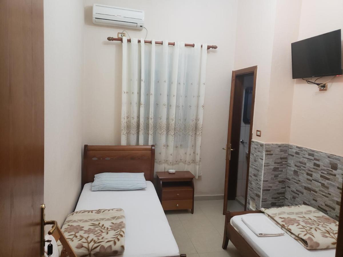 Guest House Kocollari Gjirokaster Luaran gambar